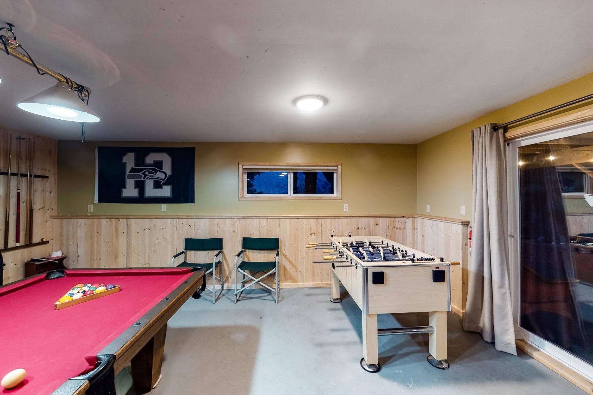 Towering Pines Cabin & Game Room レブンワース 部屋 写真