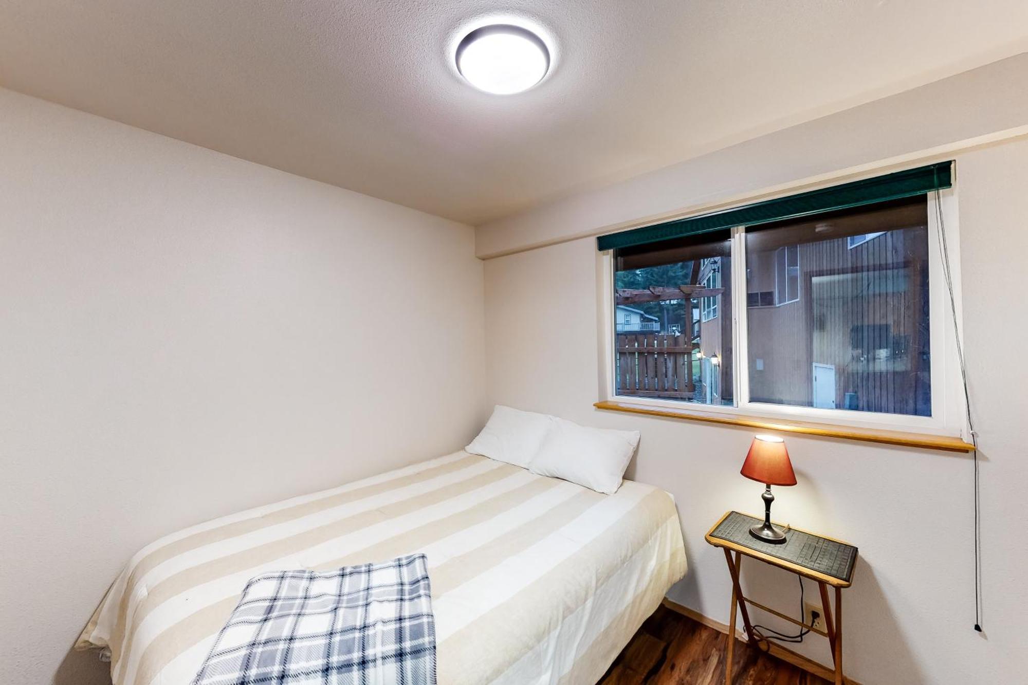 Towering Pines Cabin & Game Room レブンワース 部屋 写真