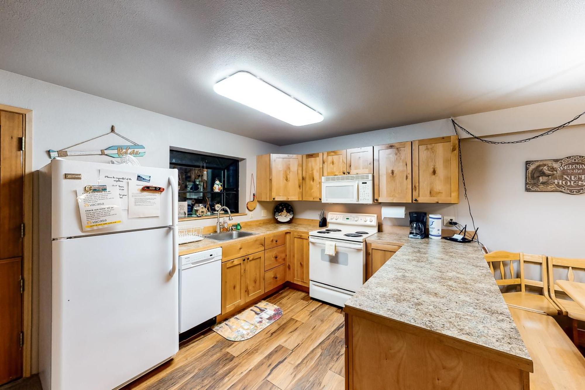 Towering Pines Cabin & Game Room レブンワース 部屋 写真