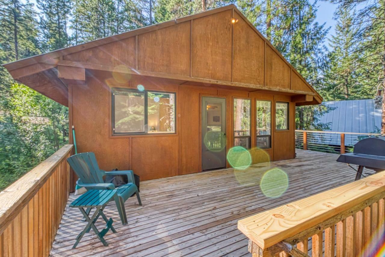 Towering Pines Cabin & Game Room レブンワース エクステリア 写真